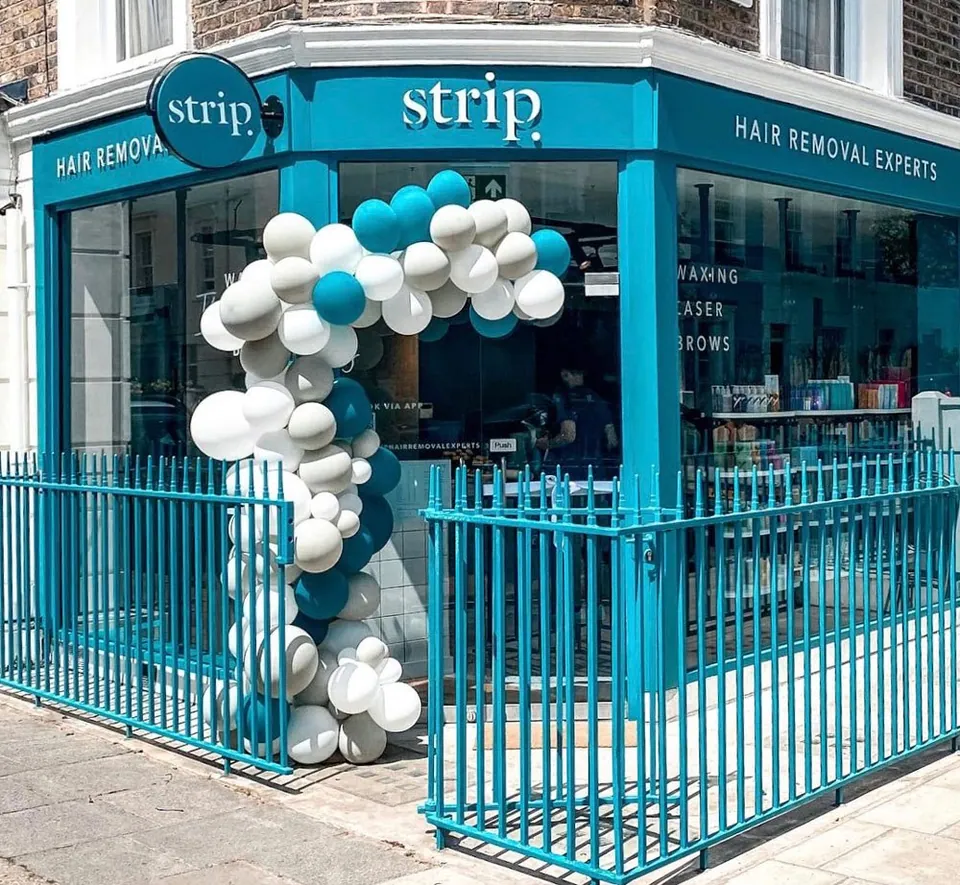 Strip Notting Hill shopfront and entrance